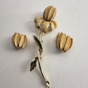 Vintage Coro flower brooch & clip earrings